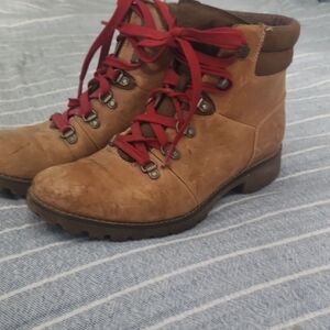 Timberland Women's Tan Hiking Boots with Red Laces